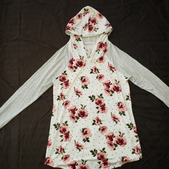 CHRIS AND CAROLGRAY AND WHITE FLORAL SPRING HOODIE - Picture 4 of 4